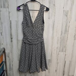 Byer California Deep V-neck Black and White Patterned Dress Womens Size Large